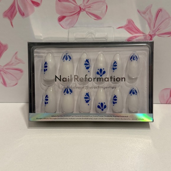 Nail Reformation Other - Nail Reformation 30 Press On Nails Almond White Blue Floral Kit